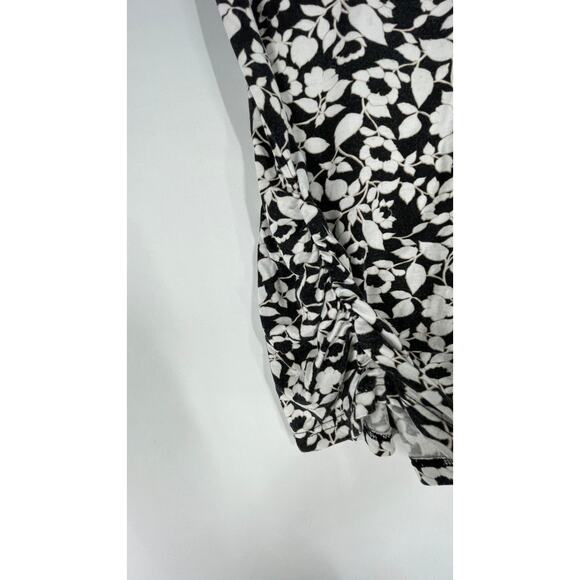 Beverly Drive Top Plus Size 1X Black White Floral Print Stretch Short Sleeve Y2K - Picture 6 of 7